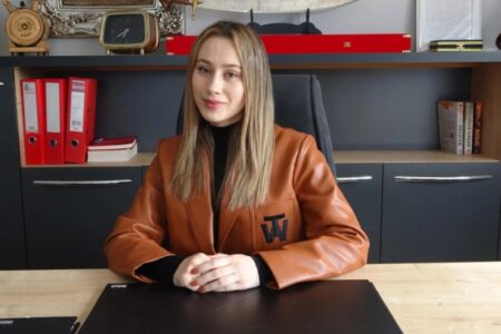 Der jüngste unabhängige Bürgermeister der Türkei, der 22-jährige Zeynep: Ich werde mich mehr anstrengen
