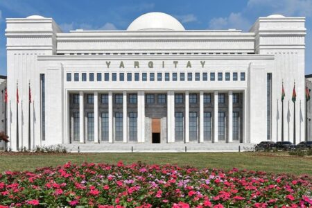 Der Oberste Gerichtshof kann seinen Vorsitzenden nicht wählen!  17 Rassen zurückgelassen, keine Ergebnisse