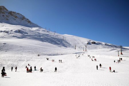 Die Anzahl der mit Schnee bedeckten Tage ist in der Türkei zurückgegangen: Sie ist in den letzten 10 Jahren um 6,2 Tage zurückgegangen