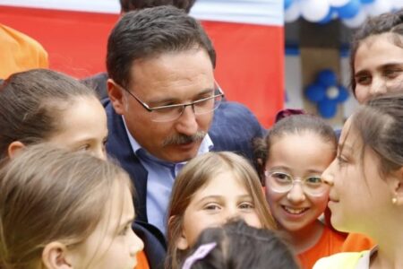Eine Premiere in der Türkei vom Gouverneursamt Kayseri: Projekt „Eine Sportschule für jede Nachbarschaft“.