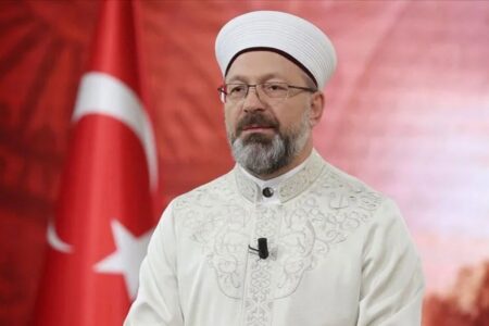 Erklärung des Präsidenten für religiöse Angelegenheiten Erbaş zur Nacht der Macht: Wir müssen einen Meilenstein für unsere Auferstehung setzen