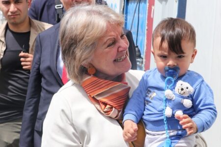 EU-Komiteemitglied Ferreira traf sich mit Erdbebenopfern in Gaziantep Nurdağı