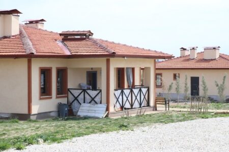 Festlicher Leckerbissen für den behinderten Erdbebenopfer aus Malatya: Sein Haus ist fertiggestellt