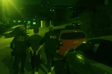 Gleichzeitige FETO-Operation in Istanbul: 13 ehemalige Militärstudenten gefangen genommen