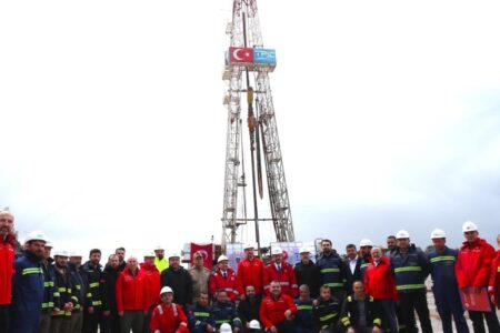 Koca Yusuf TP1500 hat mit den Bohrarbeiten in Gabar begonnen