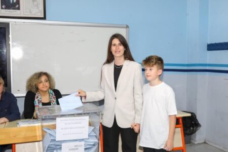 Lal Denizli wurde die erste Präsidentin von Çeşme
