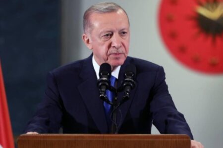 Präsident Erdoğan feierte mit politischen Parteiführern