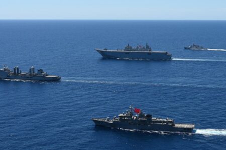 TCG Anadolu nahm zum ersten Mal an NATO-Übungen teil