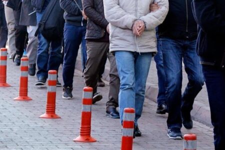 725 Einwanderer wurden innerhalb von 4 Monaten von Zollschutzgruppen gefasst