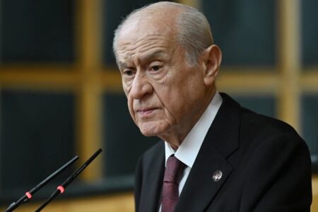 Bahçeli versammelt Gemeindevorsteher in Kızılcahamam