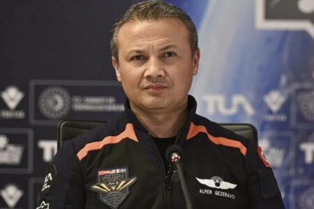 Der erste türkische Astronaut Alper Gezeravcı hatte einen Unfall