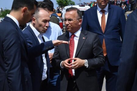 Der Gouverneur von Gaziantep, Kemal Çeber, gab den neuesten Stand des schrecklichen Unfalls bekannt