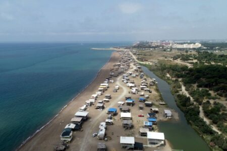 Die Küsten von Antalya werden von illegalen Gebäuden befreit… Pavillons werden abgerissen