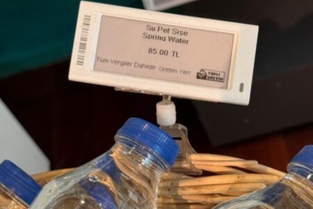 Eine Flasche Wasser am Flughafen Ankara Esenboğa kostet 85 TL