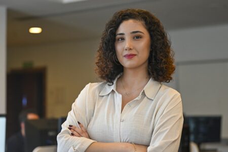 Junger IT-Wissenschaftler, der in den USA studiert, entwickelt in der Türkei künstliche Intelligenz