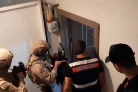 MAHZEN-36-Einsatz in 8 Provinzen: 42 Verdächtige gefasst