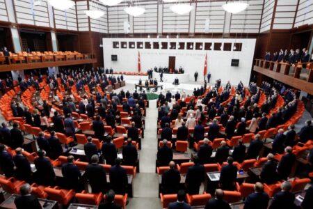 „Öffentliche Spararbeit“ in der Großen Türkischen Nationalversammlung
