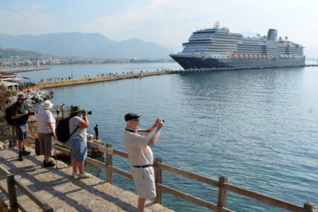 Türkiye beherbergte im Jahr 2024 61.113 Passagiere mit 50 Kreuzfahrtschiffen