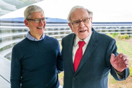 Warren Buffett, einer der reichsten Menschen der Welt, hat 100 Millionen Apple-Aktien verkauft