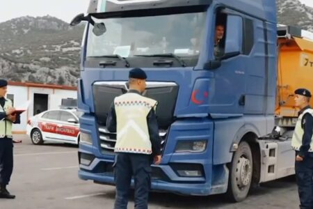 Ali Yerlikaya angekündigt!  In einer Woche wurden 2 Millionen 540.000 665 Fahrzeuge überprüft