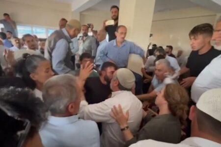 Bürger störten die Provokation des DEM-Abgeordneten in Mardin