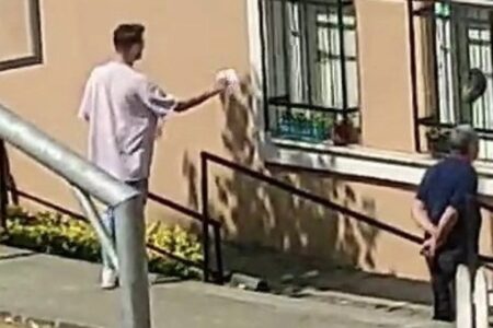 Der Student, der die Prüfung in Kocaeli nicht bestanden hatte, warf sein Aufnahmedokument weg und kehrte nach Hause zurück