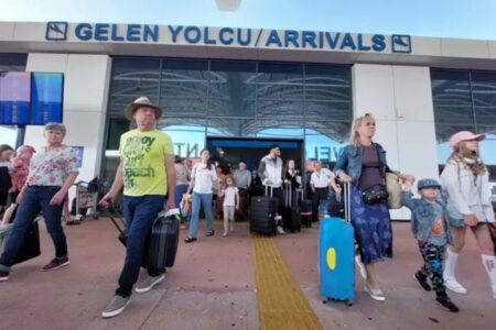Dichte ausländischer Urlauber in Antalya