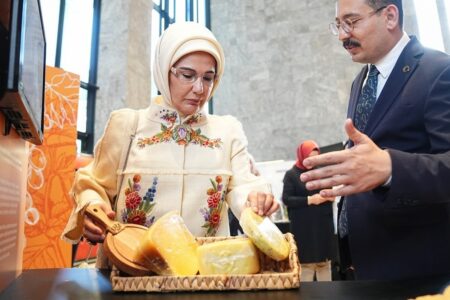 First Lady Erdoğan nahm am Start des Projekts „Anatolian People“ teil