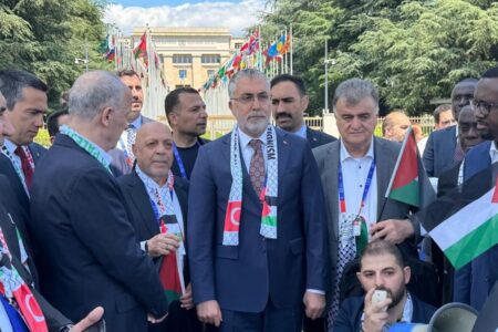 Minister Işıkhan nahm am Palästina-Protest vor dem Genfer UN-Büro teil