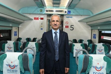 Minister Uraloğlu: 7 Millionen 428 Menschen nutzten während der Feiertage die Eisenbahn