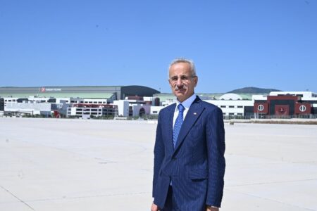 Minister Uraloğlu: Im Mai reisten 20 Millionen Menschen mit dem Flugzeug