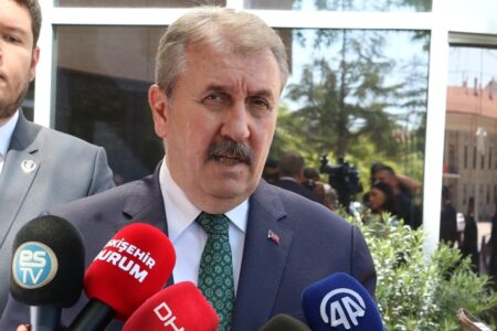 Mustafa Destici: Die Ernennung von Treuhändern steht im Einklang mit der Verfassung und dem Gesetz
