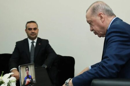 Präsident Erdoğan traf sich mit dem zweiten Raumfahrer: Es wird nicht der letzte sein