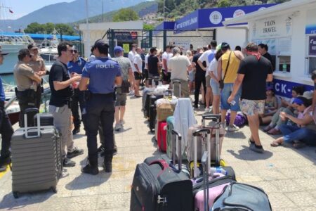 Urlauber, die nach Rhodos wollten, wurden zum Opfer: Der Grund wurde enthüllt
