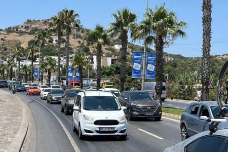 Urlauber kehren zurück: 30.000 Fahrzeuge verließen Bodrum innerhalb von 24 Stunden