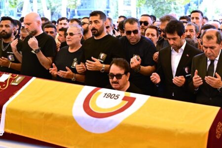 Abschied von Aydemir Akbaş: Er wurde auf dem Feriköy-Friedhof beigesetzt