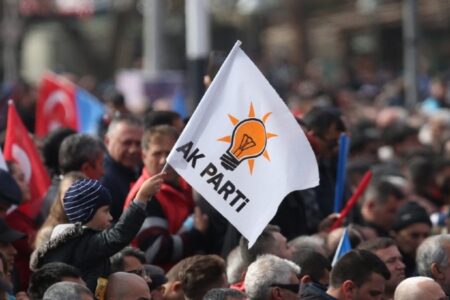 Die AK-Partei beschleunigte die Arbeit an der neuen Verfassung