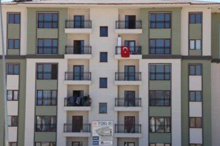 Erdbebenopfer in Kahramanmaraş gewinnen ihre Häuser zurück