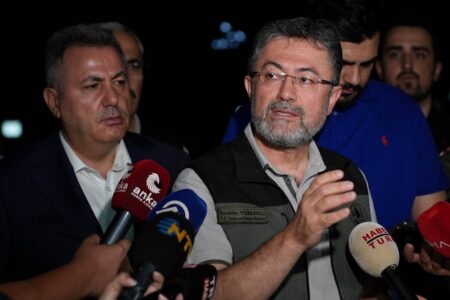 Minister Yumaklı erläuterte die Ursache der Brände: Stoppeln, Picknickfeuer, Zigaretten.