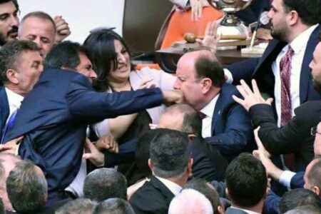 Unterstützung von Abdullah Çalışkan für Mehmet Baykan, das Ziel der Razzia im Parlament