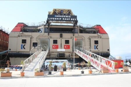 Von der „Floating School“ zur YKS: 36 Studenten haben sich an der Universität in Hatay niedergelassen