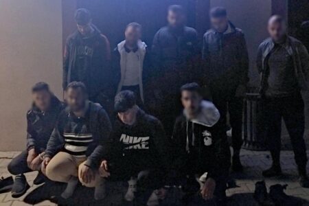 9 illegale Einwanderer wurden in Kırklareli in einem Fahrzeug gefangen