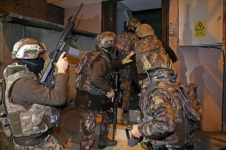 DAESH-Operation in 13 Provinzen mit Schwerpunkt in Izmir: 27 Personen festgenommen