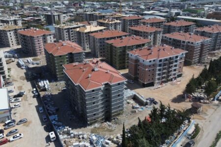 Das 600-Häuser-Gelände, das beim Erdbeben in Hatay zerstört wurde, wurde wieder aufgebaut