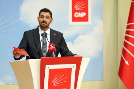 Deniz Bozkurt ist Präsidentschaftskandidat der CHP-Jugendabteilung