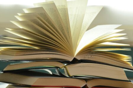 Denken Sie nicht darüber nach, was Sie am Wochenende lesen sollen. Wir haben fünf Buchempfehlungen vorbereitet