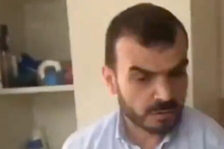 Der Schulleiter, der in Bursa die Tür seines Assistenten aufgebrochen hatte, wurde suspendiert