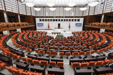 Die Große Türkische Nationalversammlung bereitet sich auf die neue Legislaturperiode vor: Das wichtigste Thema ist die Wirtschaft