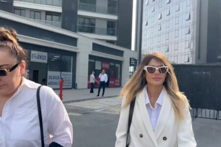 Die Schwestern Bahar und Nihal Candan erscheinen zum ersten Mal vor dem Richter