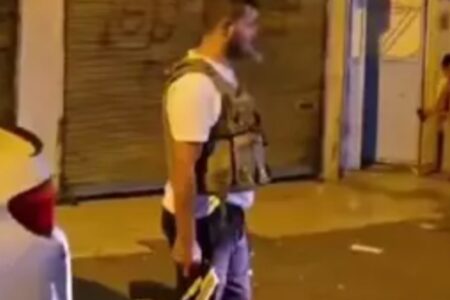 In Gaziantep wurden Menschen erwischt, die mit Langlaufwaffen posierten